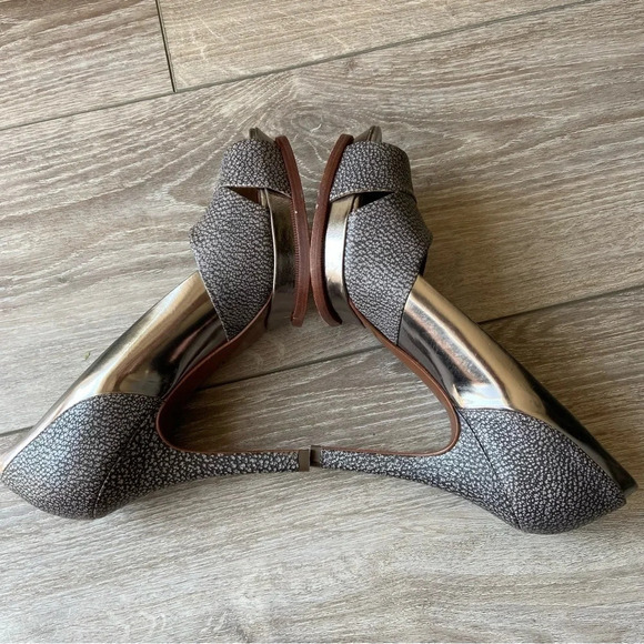 BCBGMAXAZRIA Pebbled Leather Peep Toe Platform Pumps - Picture 6 of 15